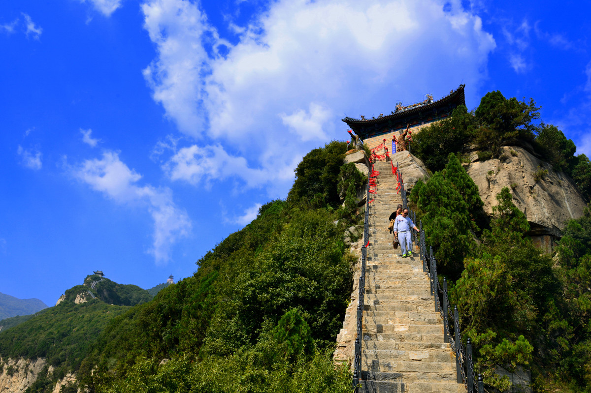 探秘自然奇觀 山西云丘山冰洞，中國北方罕見的冰封世界